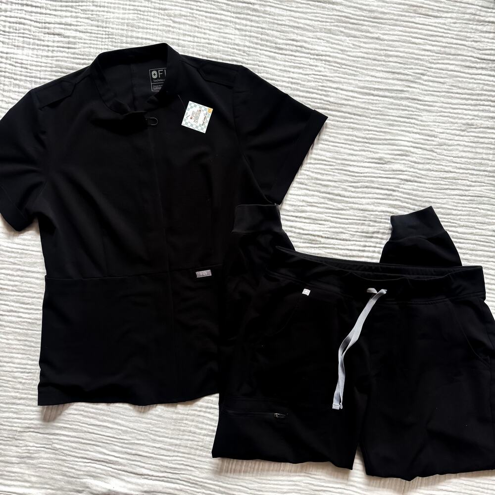 FIGS Black Lira Top & Zamora Jogger Scrub Set